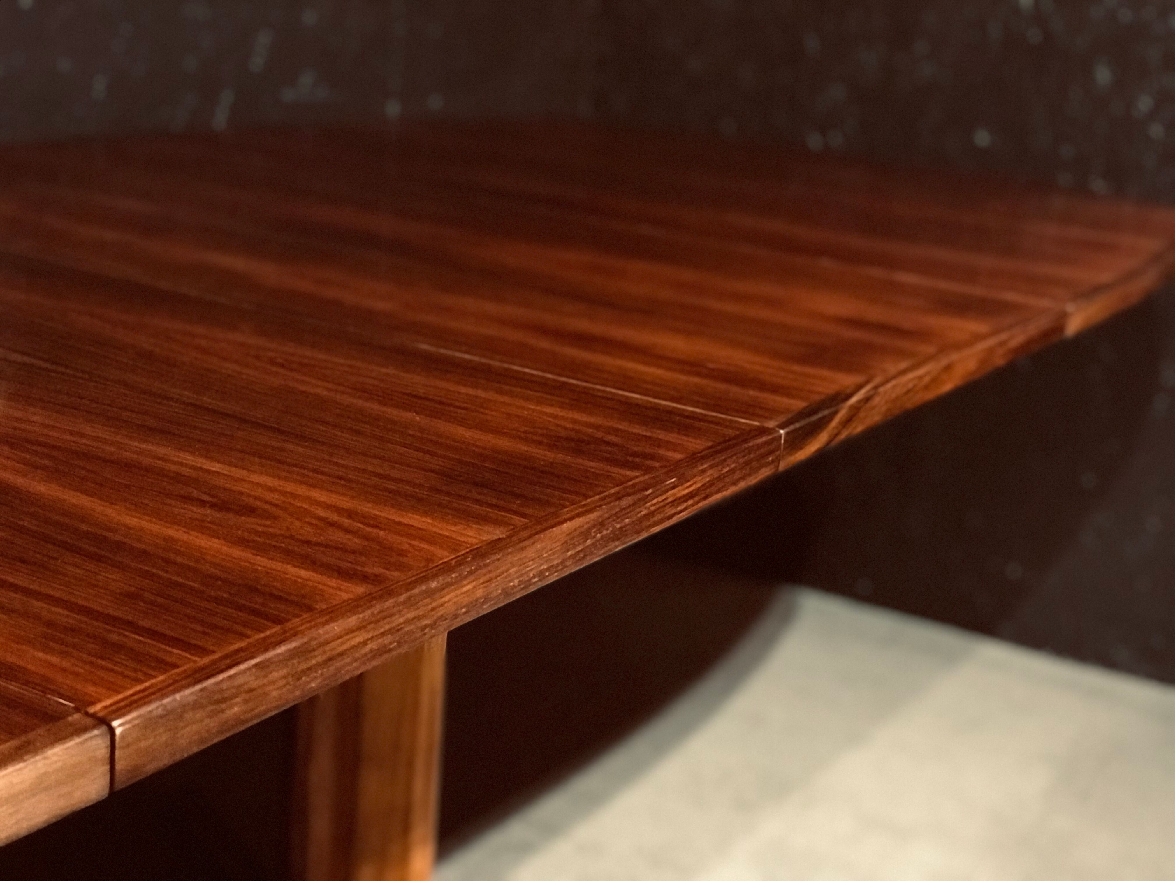 Table extensible danoise en bois de rose