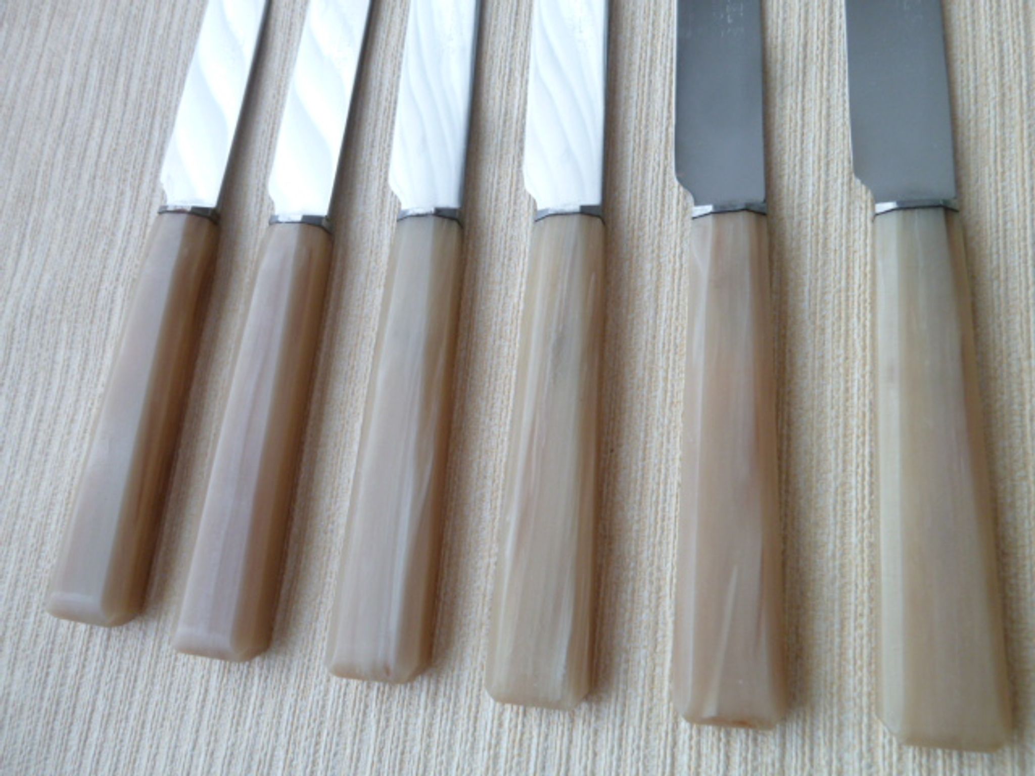 Set of 6 Pradel stainless steel cheese knives and bovine horn