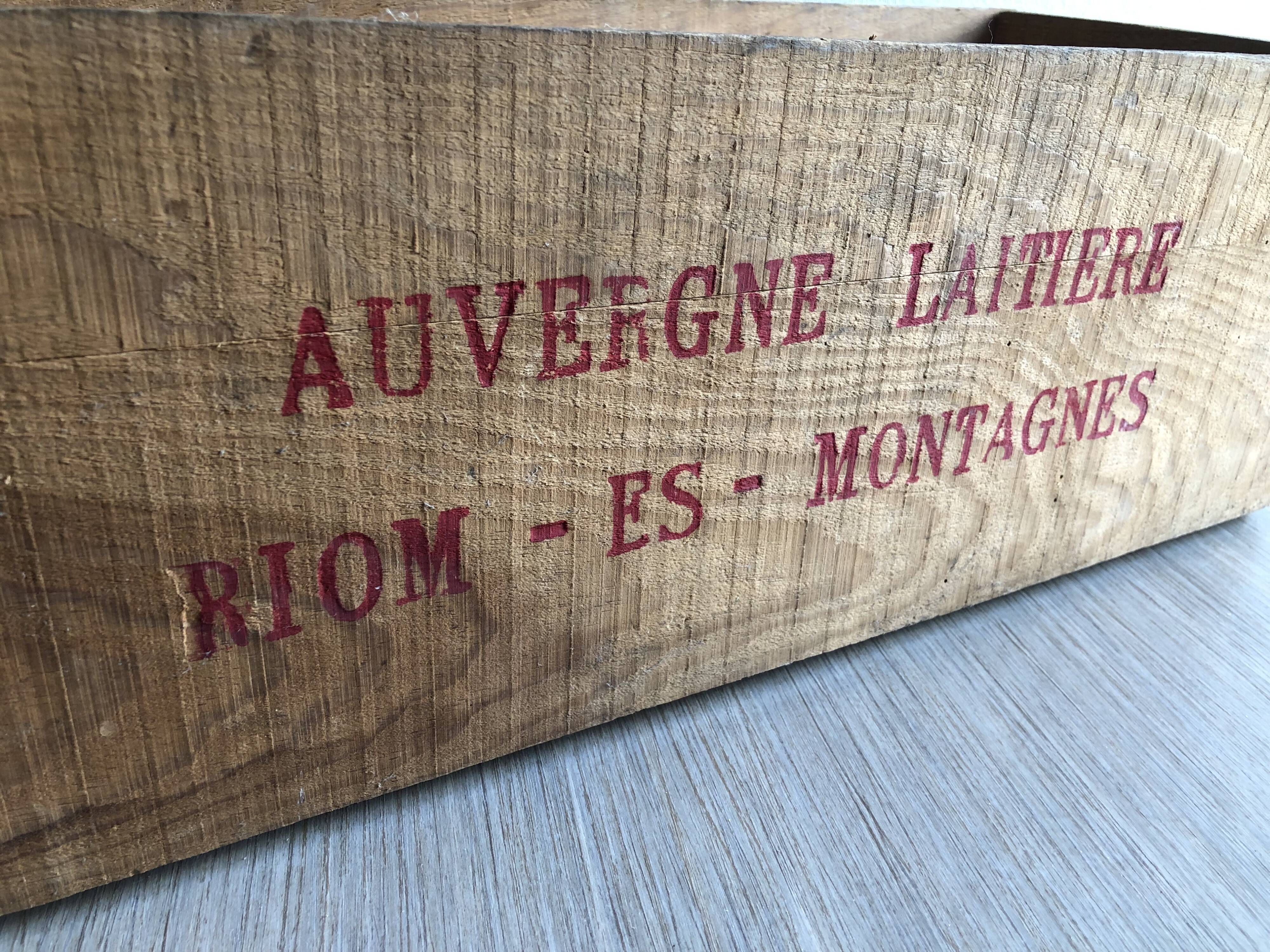 Wood advertising box "Auvergne dairy"