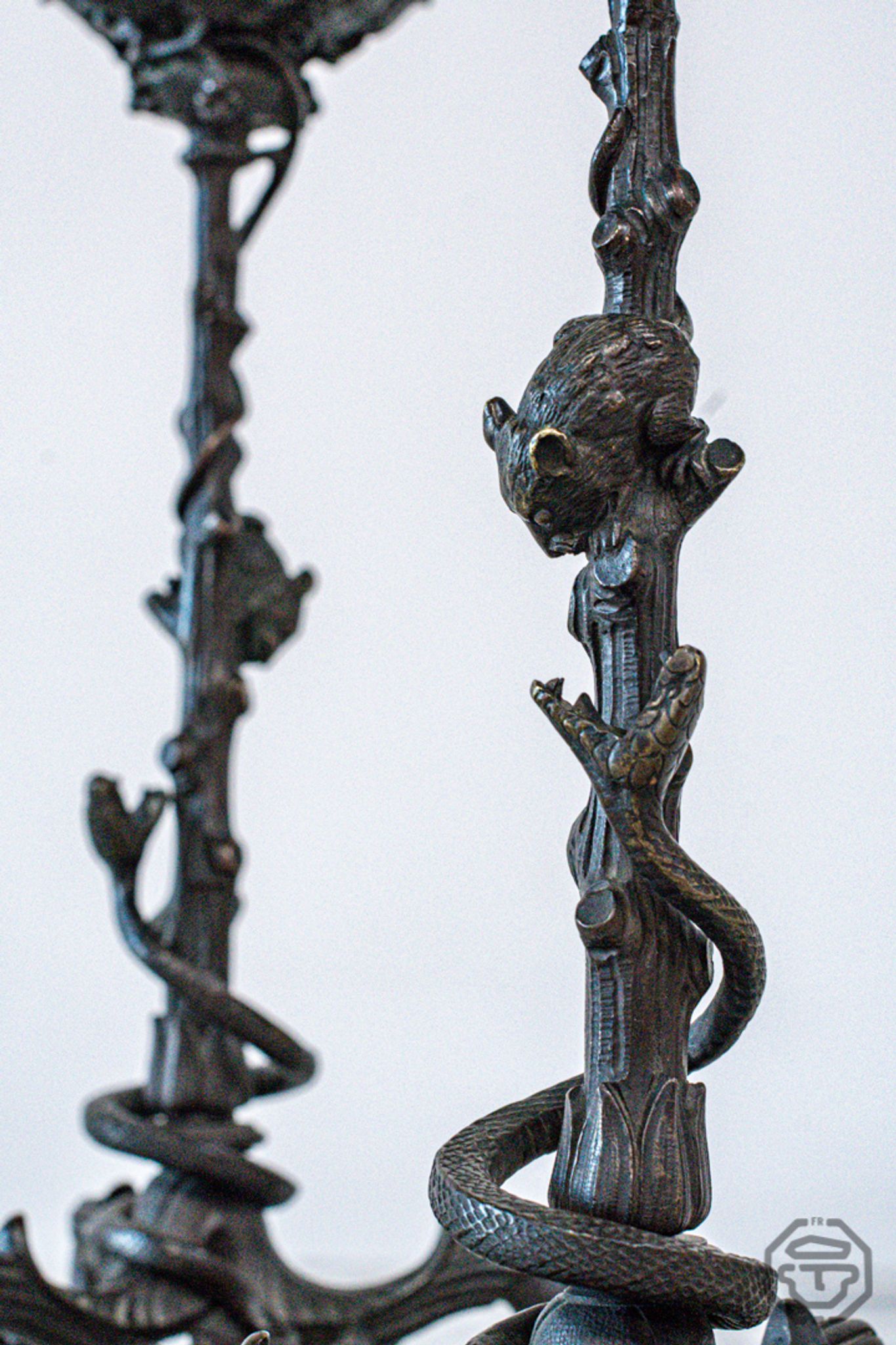 Paire de chandeliers en bronze Victor Paillard