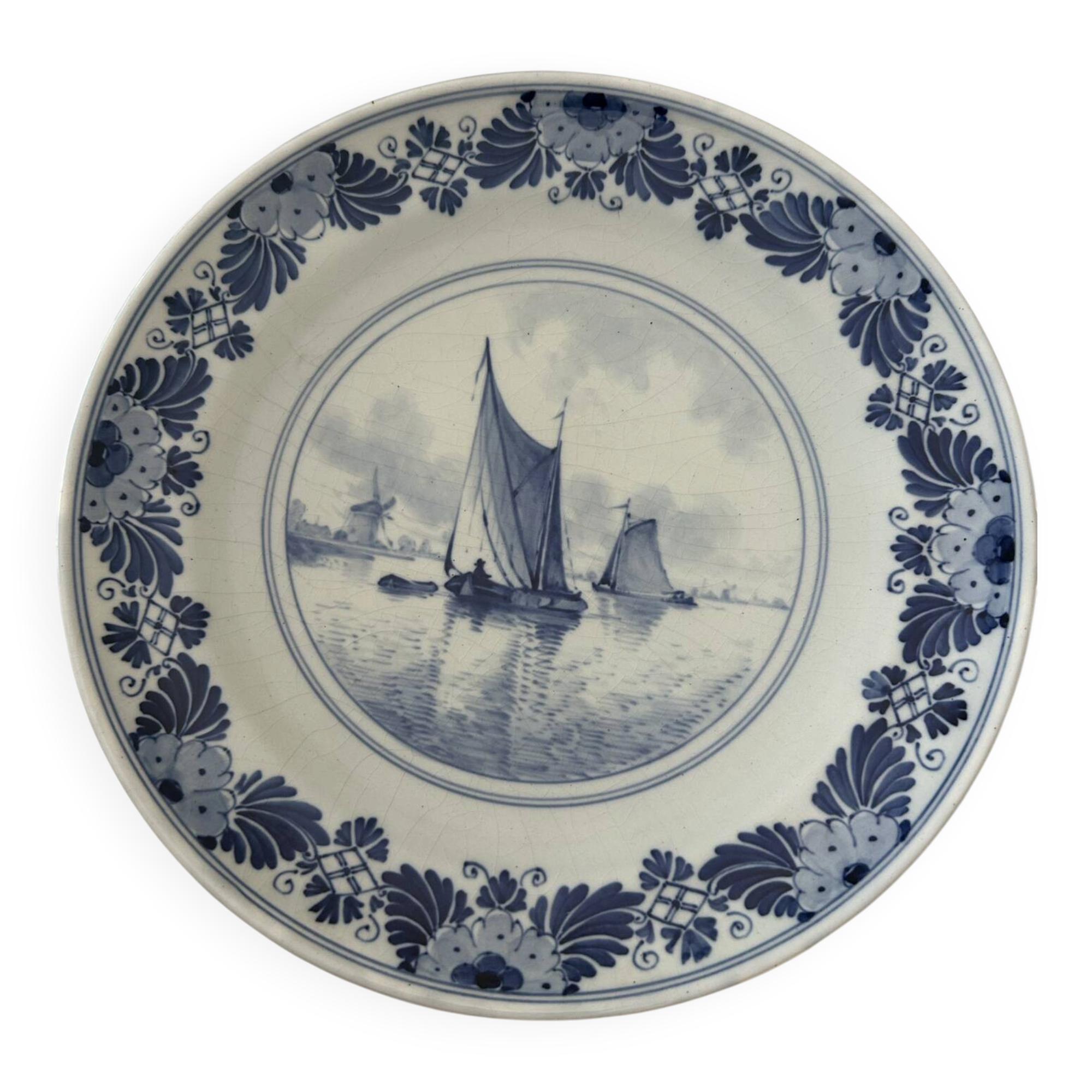 Decorative plate in blue Delft pottery