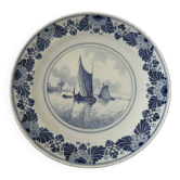Decorative plate in blue Delft pottery