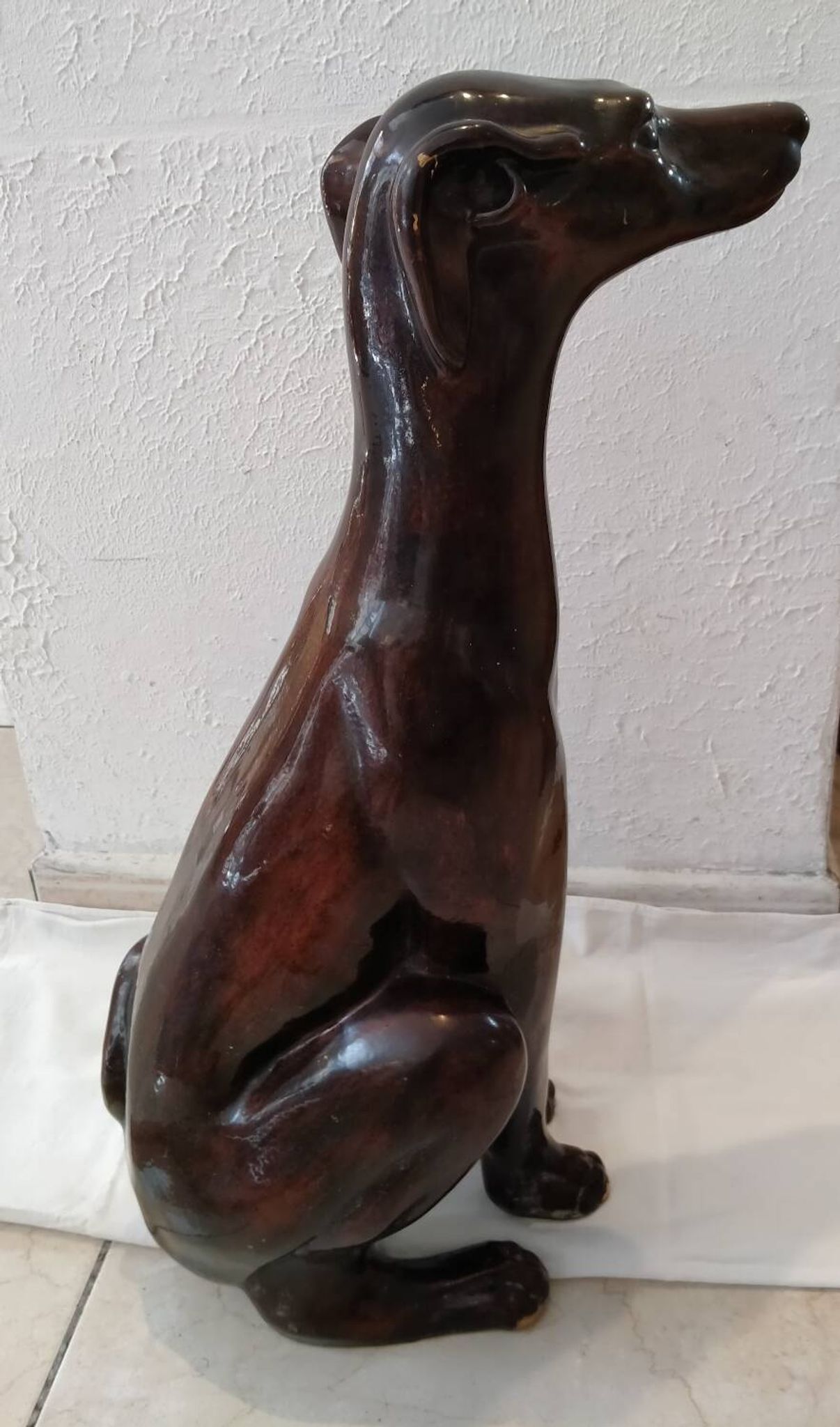 Greyhound statue from the early 20th century