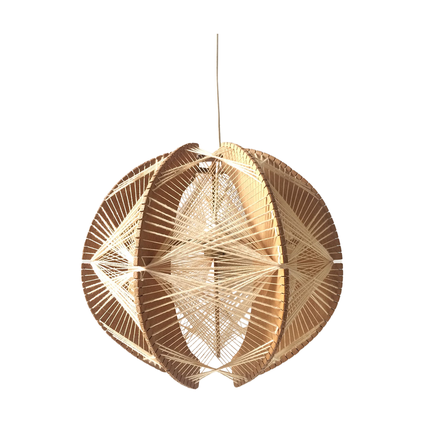 Wood suspension and vintage yarn