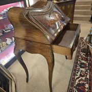 Bureau de Dame