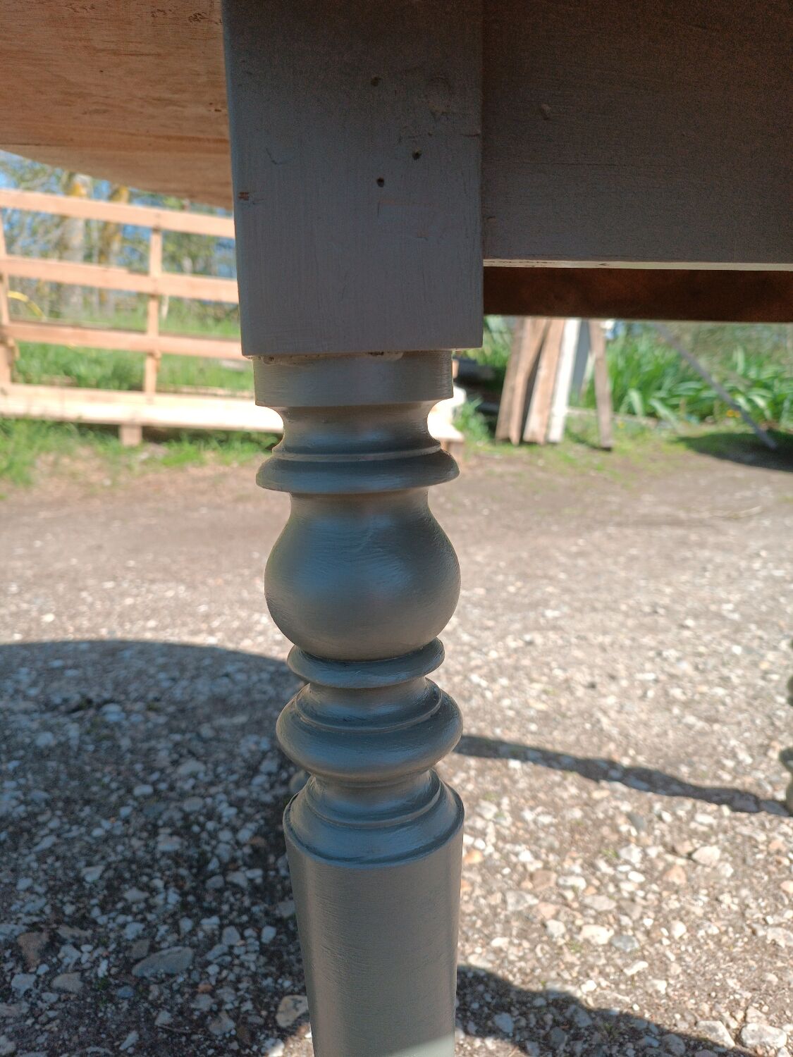 Round farmhouse table