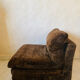 Chauffeuse vintage en velours chocolat
