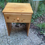 Bedside table