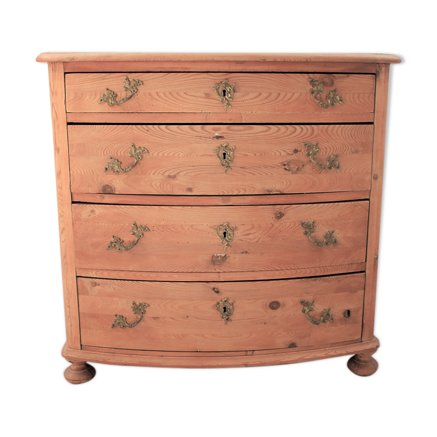 Curved dresser