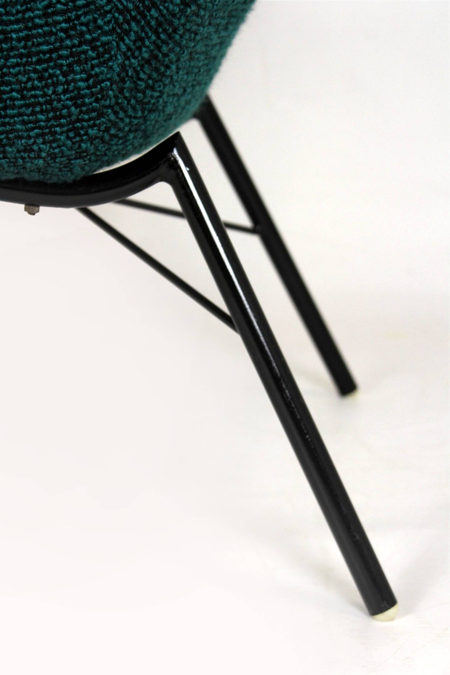 Wingback Lounge Chair by Miroslav Navrátil, Czechoslovakia, 1960s