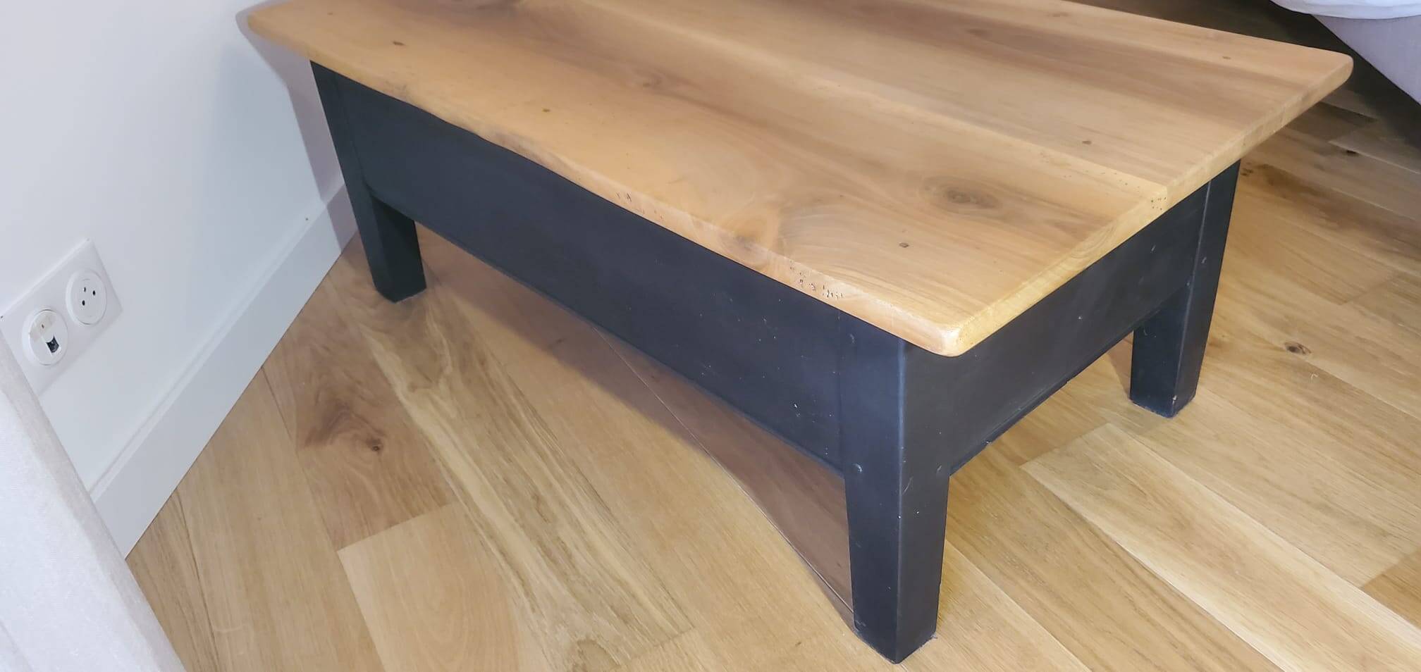 Coffee table living room solid fruit wood black antique legs