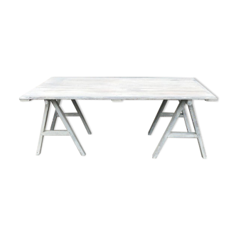 Table tréteaux