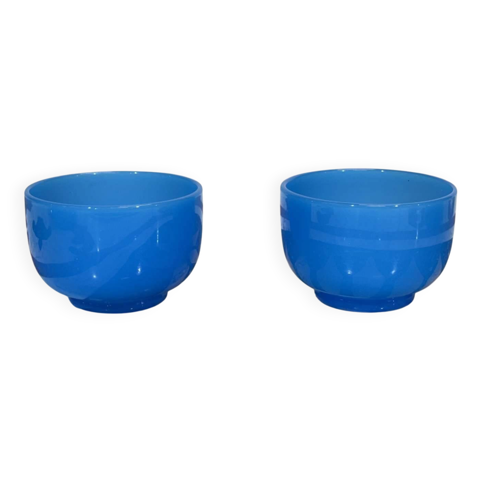 Paire de bols en opaline bleue 19ème