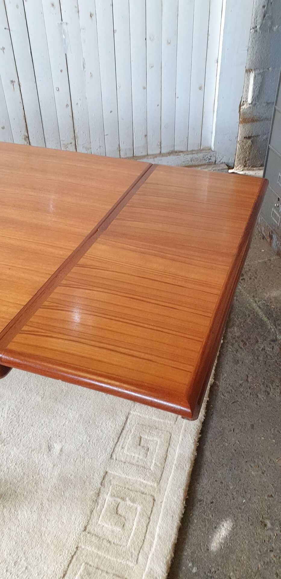 Table vintage en teck datant des années 60
