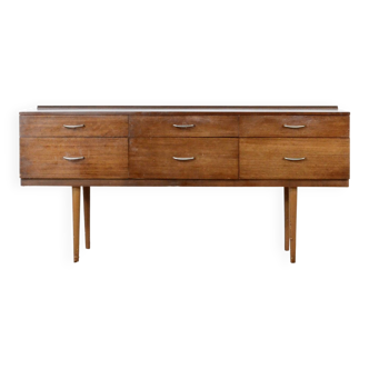 Buffet/commode en teck du milieu du siècle par Stag Furniture vintage moderne/style danois.