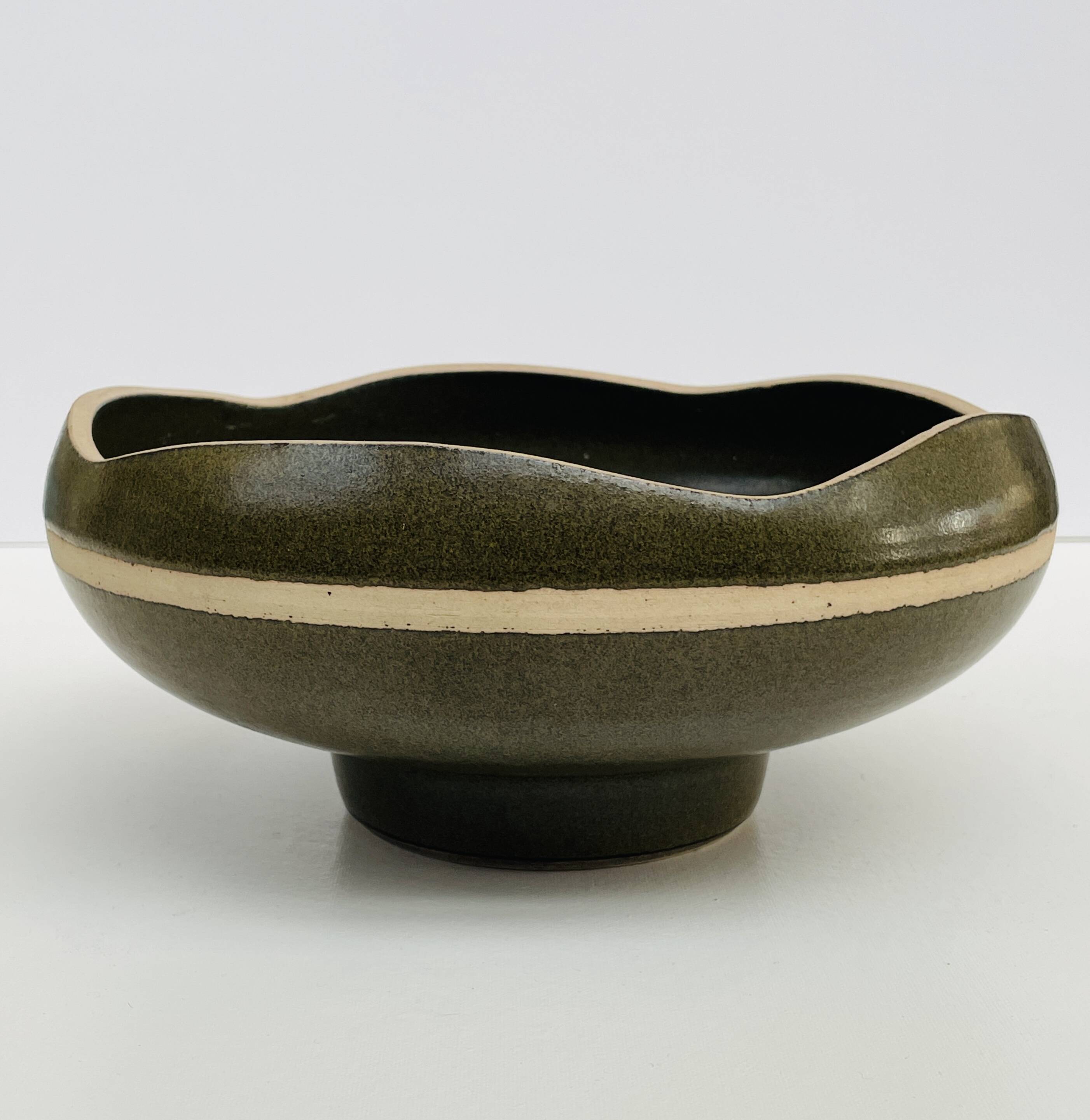 Vintage stoneware salad bowl – organic centrepiece – 1970s