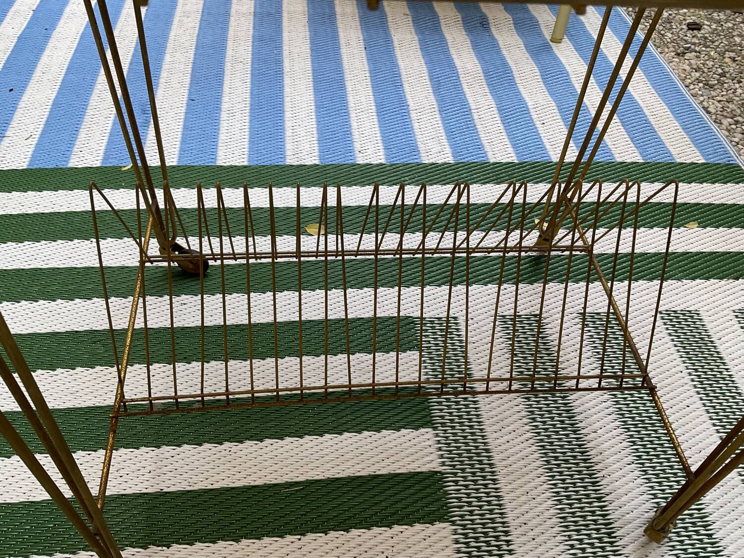 Rolling table for vinyl records from the 70s