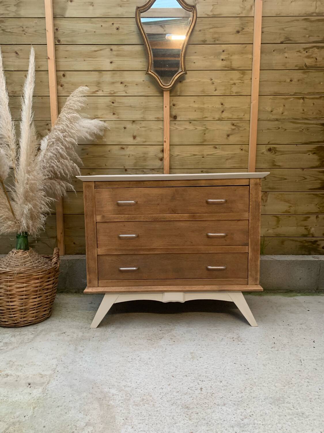 Vintage chest of drawers
