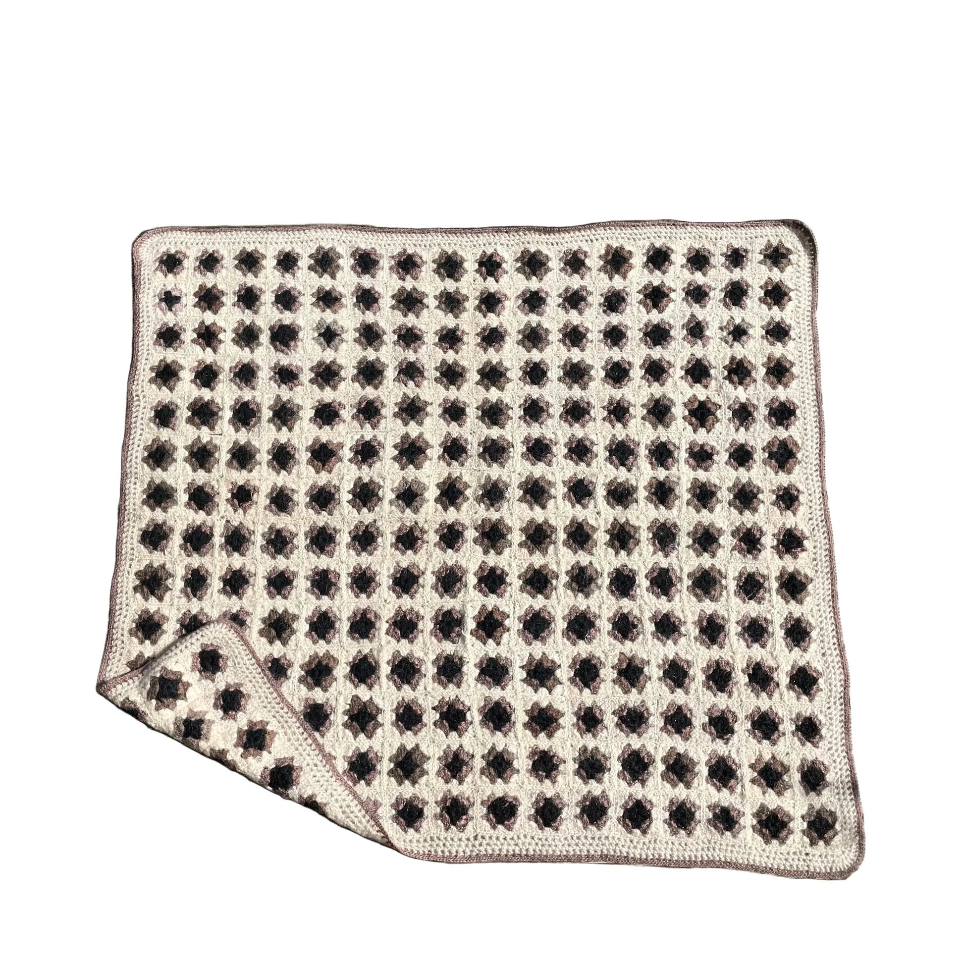 Crochet blanket in wool 1m x 1m