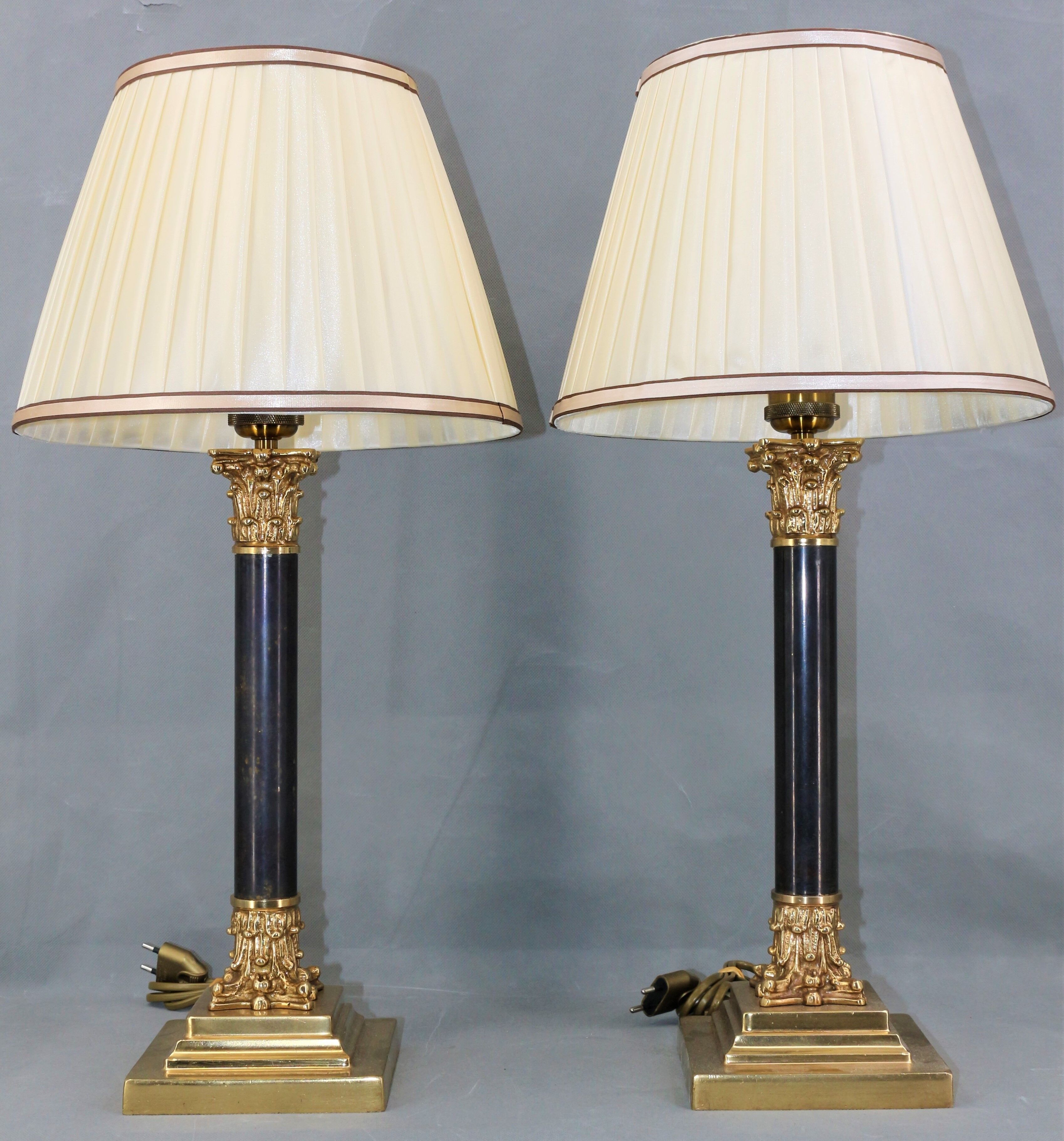 Pair lamp in bronze corinthians patinated lampshade pleated with stripes square foot