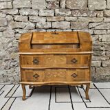 Scrétaire commode galbé marqueté