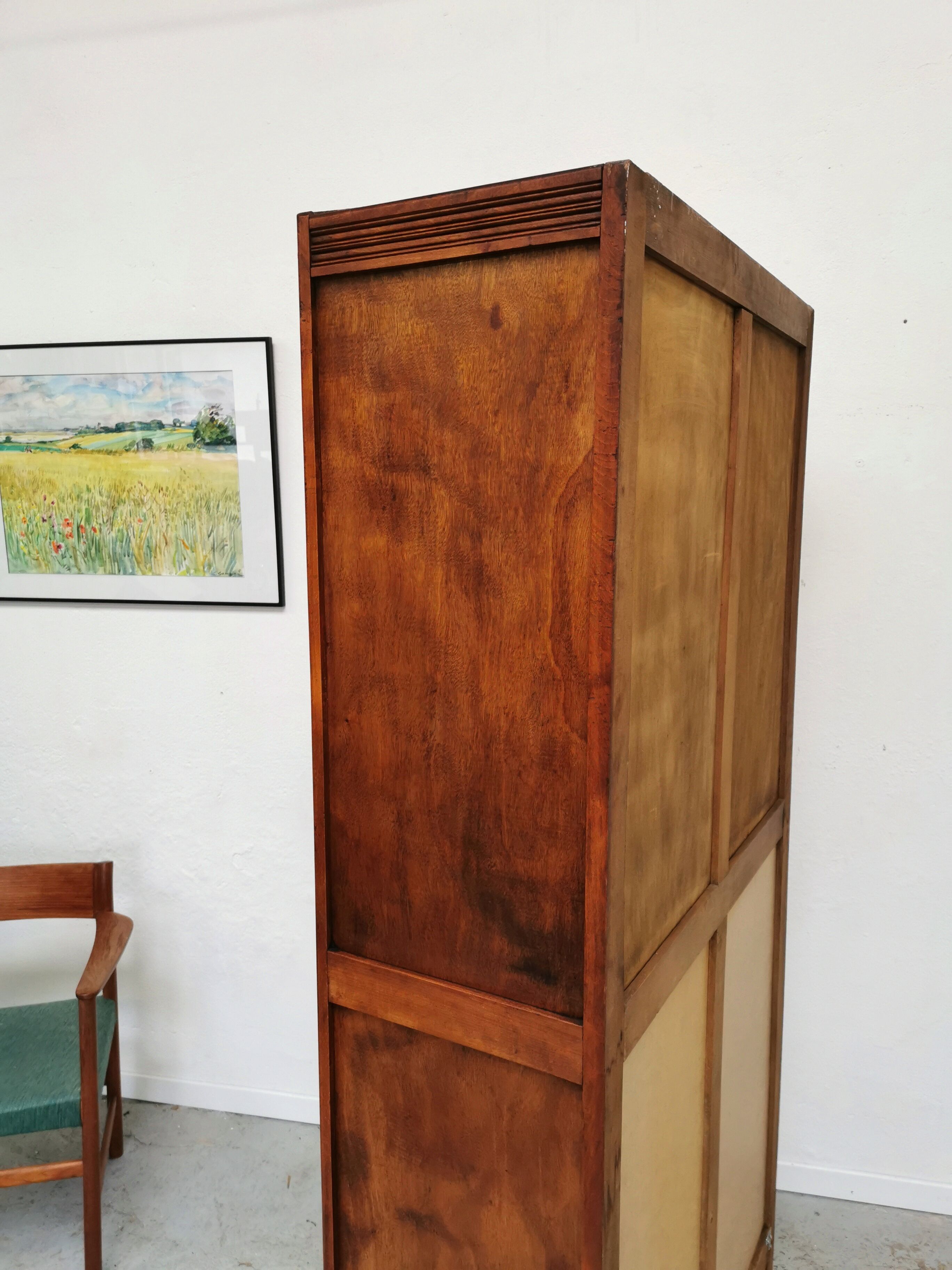Armoire parisienne vintage