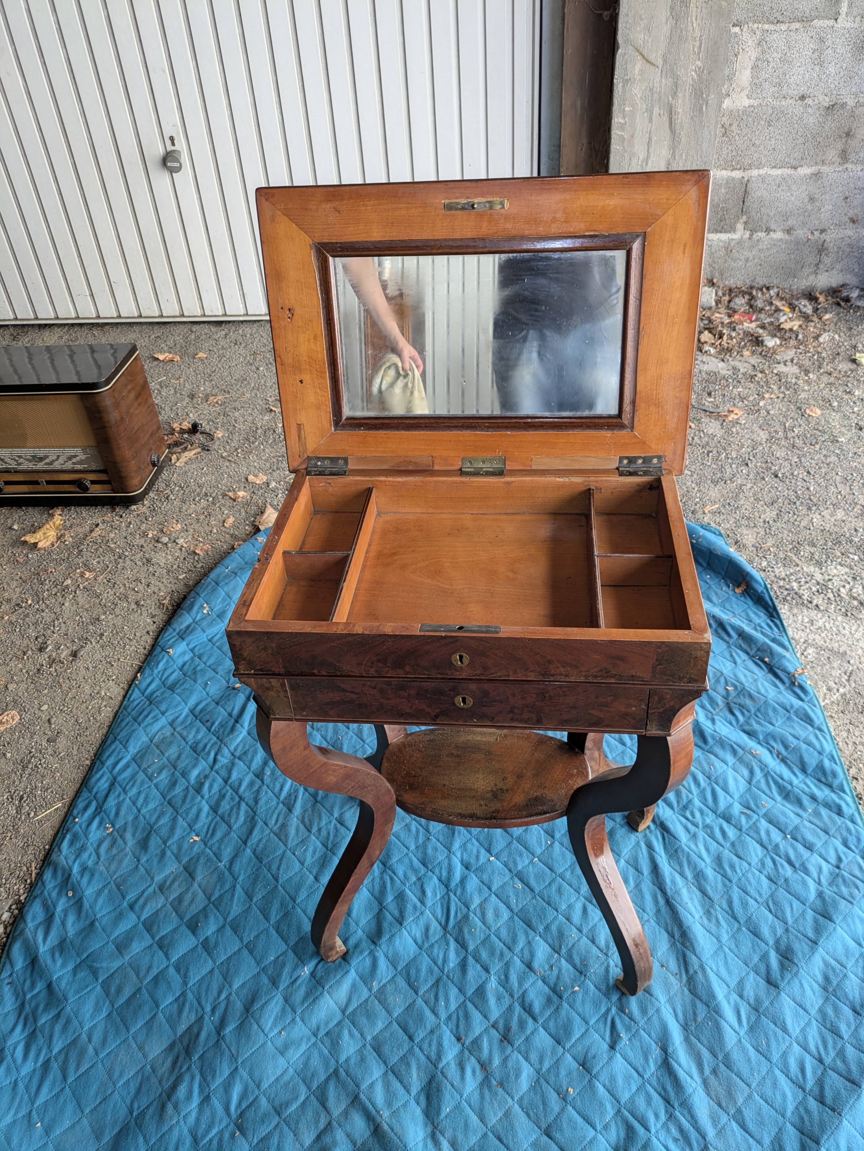 Coiffeuse en acajou - époque 19eme