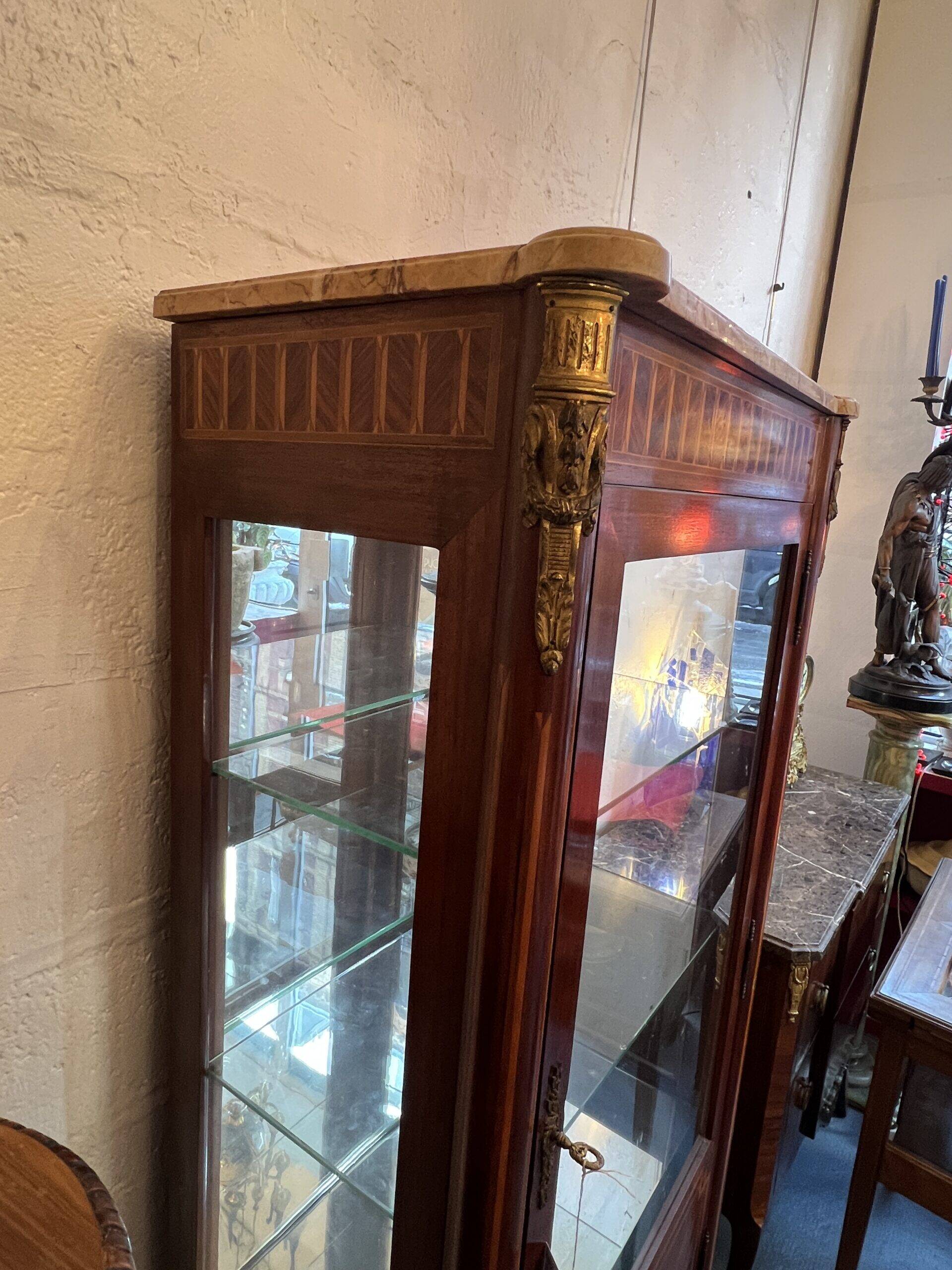Louis XVI style display case in veneer marquetry, late 19th century