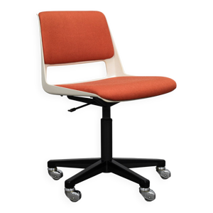 Chaise de bureau par