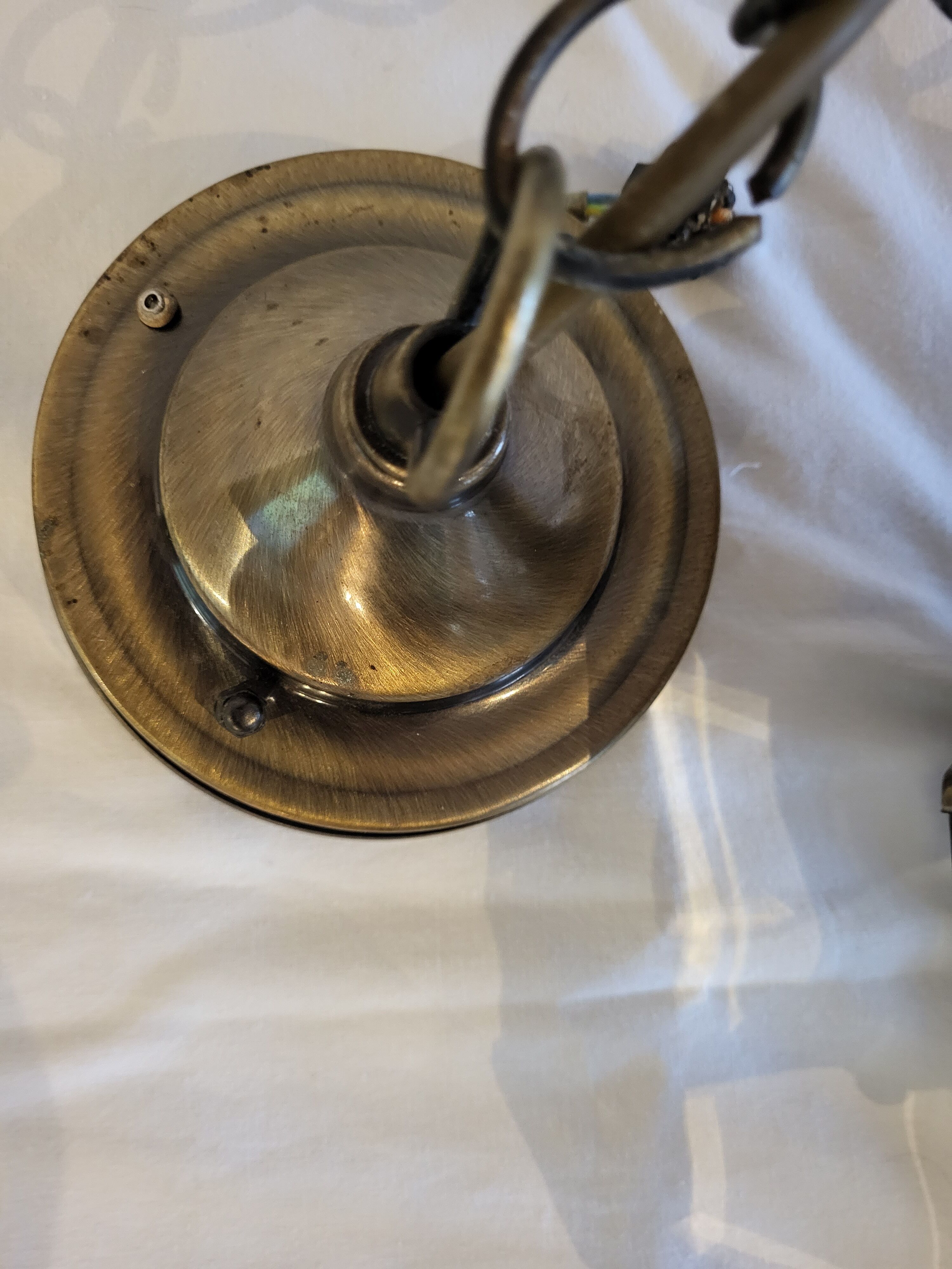 Hexagonal suspension in copper and glass