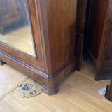 Wardrobe in walnut