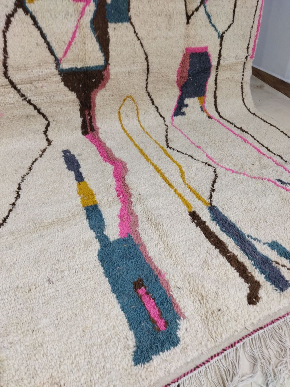 Handmade moroccan berber carpet 293 x 187 cm