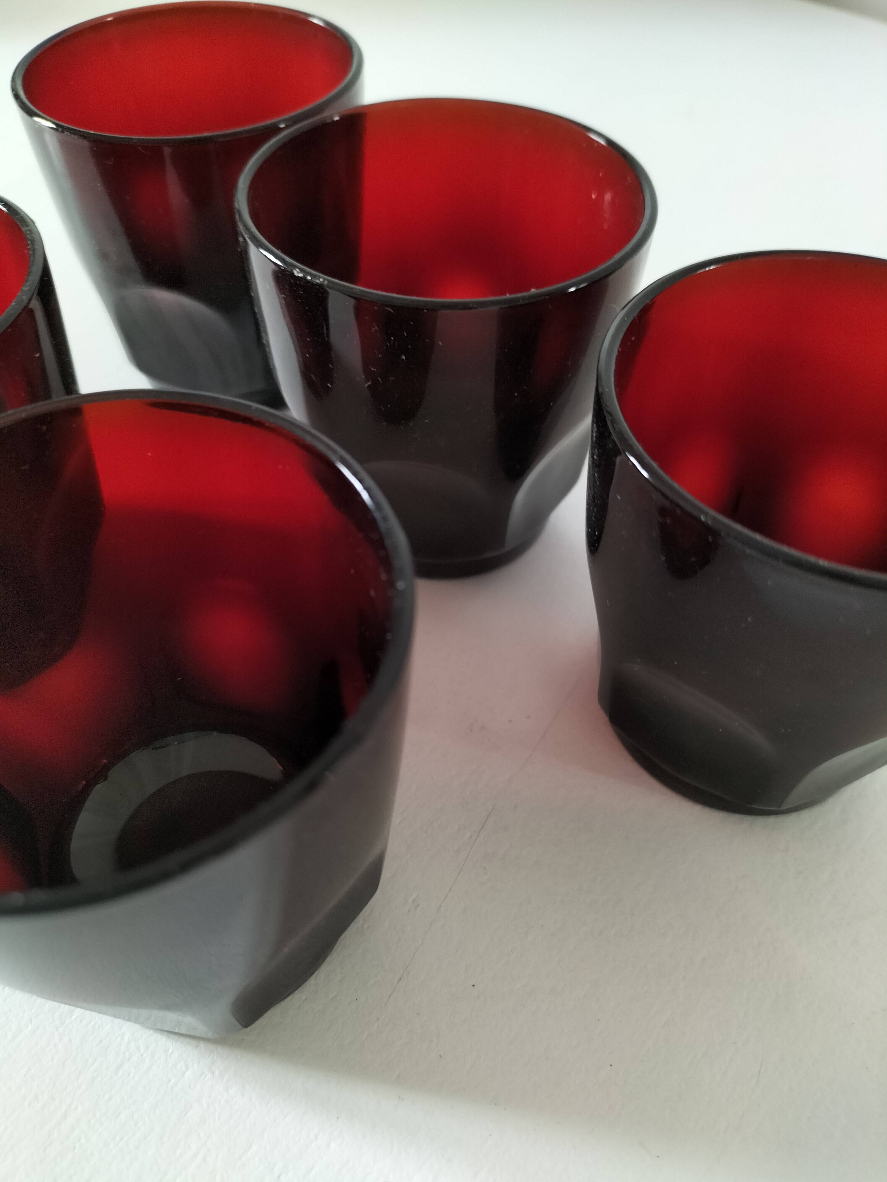 6 Arcoroc ruby glasses – Faceted design from the 70s-80s