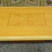 Design coffee table in maple – marquetry top – 1970s vintage style