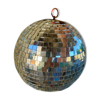 Faceted ball
