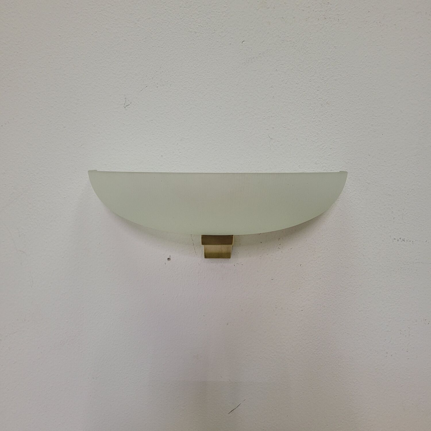 Applique Perzel en bronze et verre sablé année 50