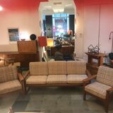 Full living room with 1 3-seater sofa and a pair of armchairs