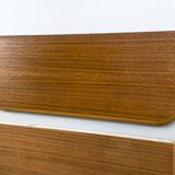 Ensemble de 2 étagères murales en teck du milieu du siècle, années 1970