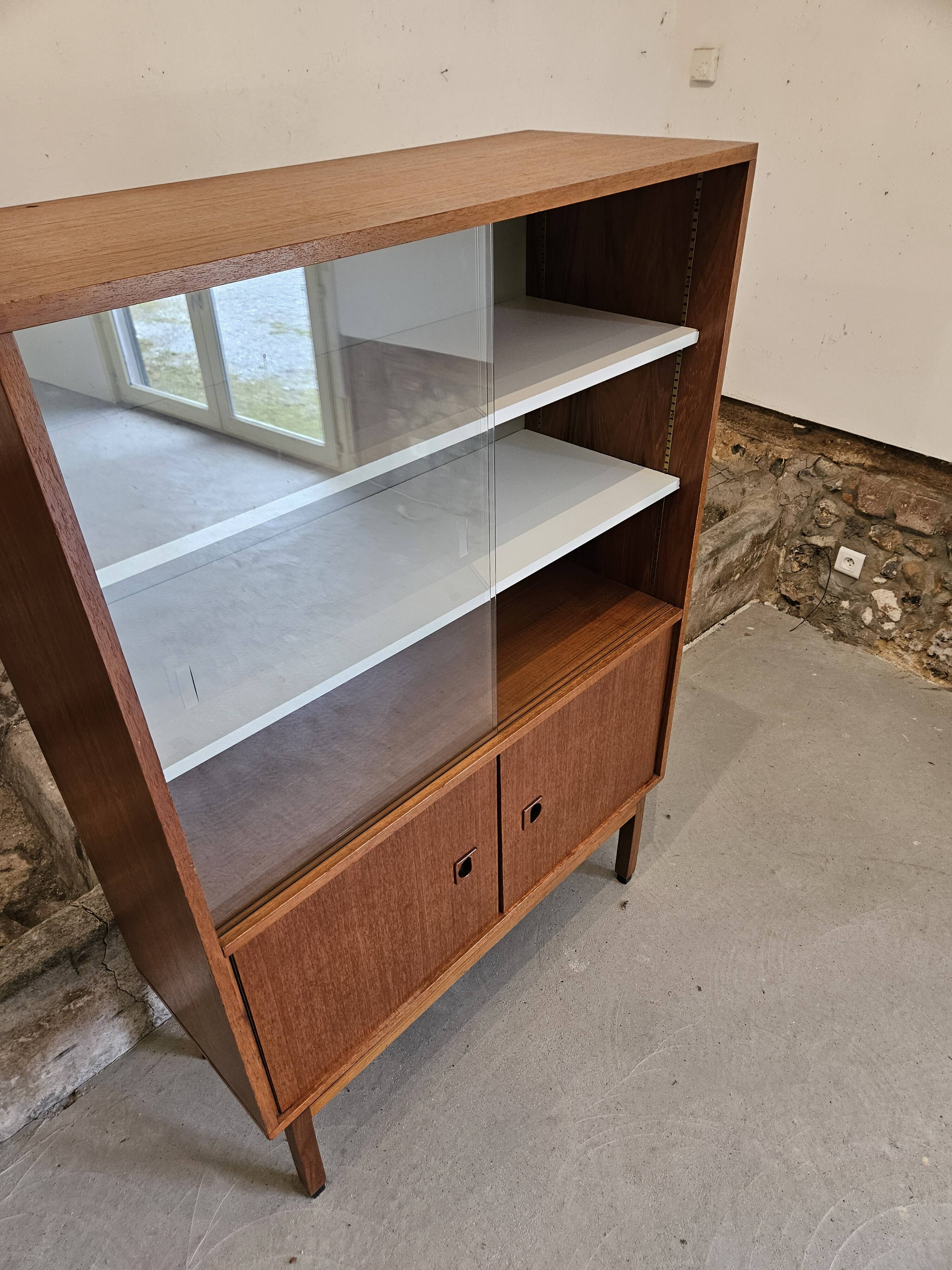 Small MDK display case / teak veneer bookcase 1960 Scandinavian design