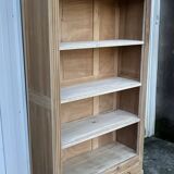 Walnut bookcase – early 20th century