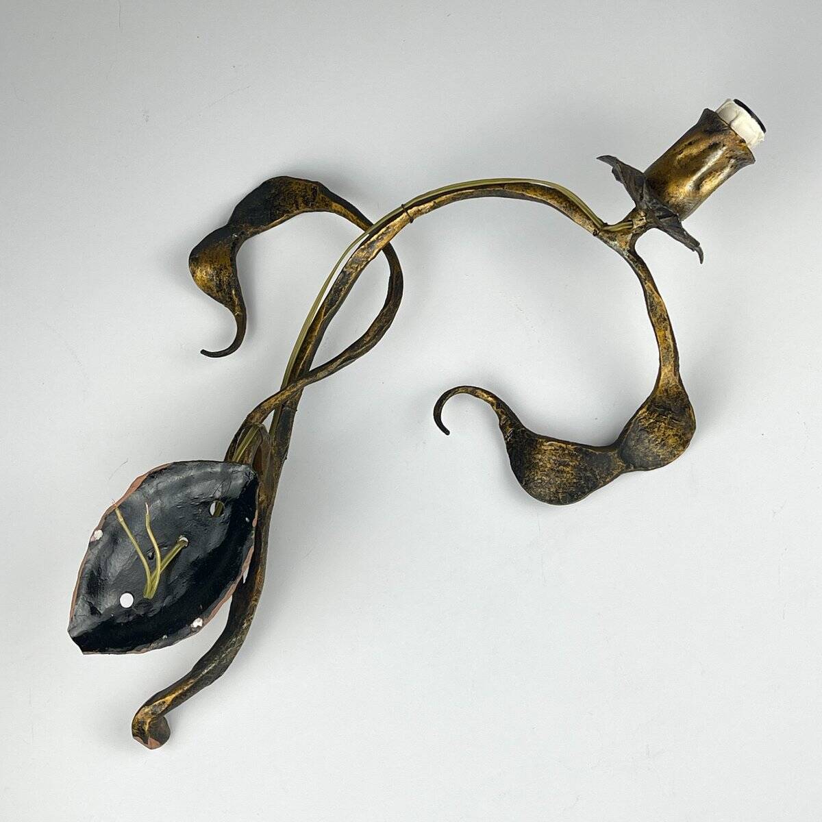 Brutalist metal wall lamp by Salvino Marsura, Italy, 1960s.