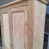 Armoire parisienne