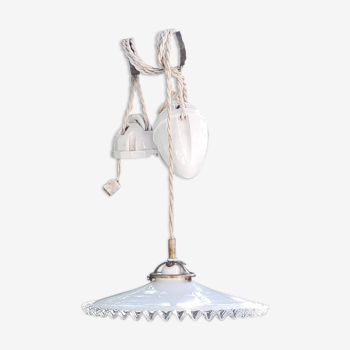 Goes up and down hanging lamp in opaline