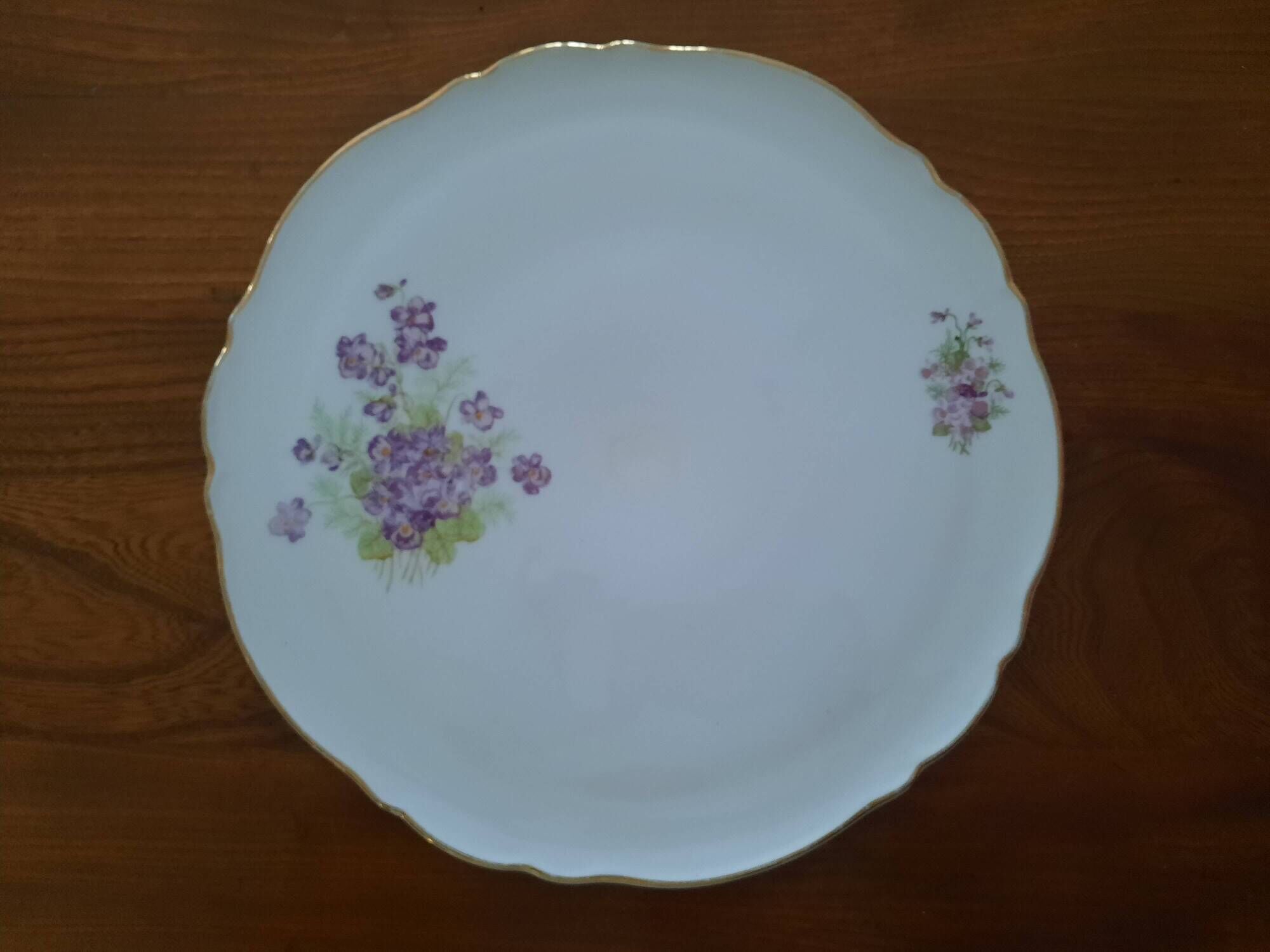 Large round Limoges porcelain plate – Floral decoration of Violets / Pansies
