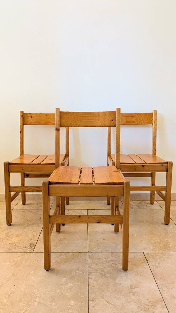 Table et chaises en pin massif, Mobilier de montagne modernistes