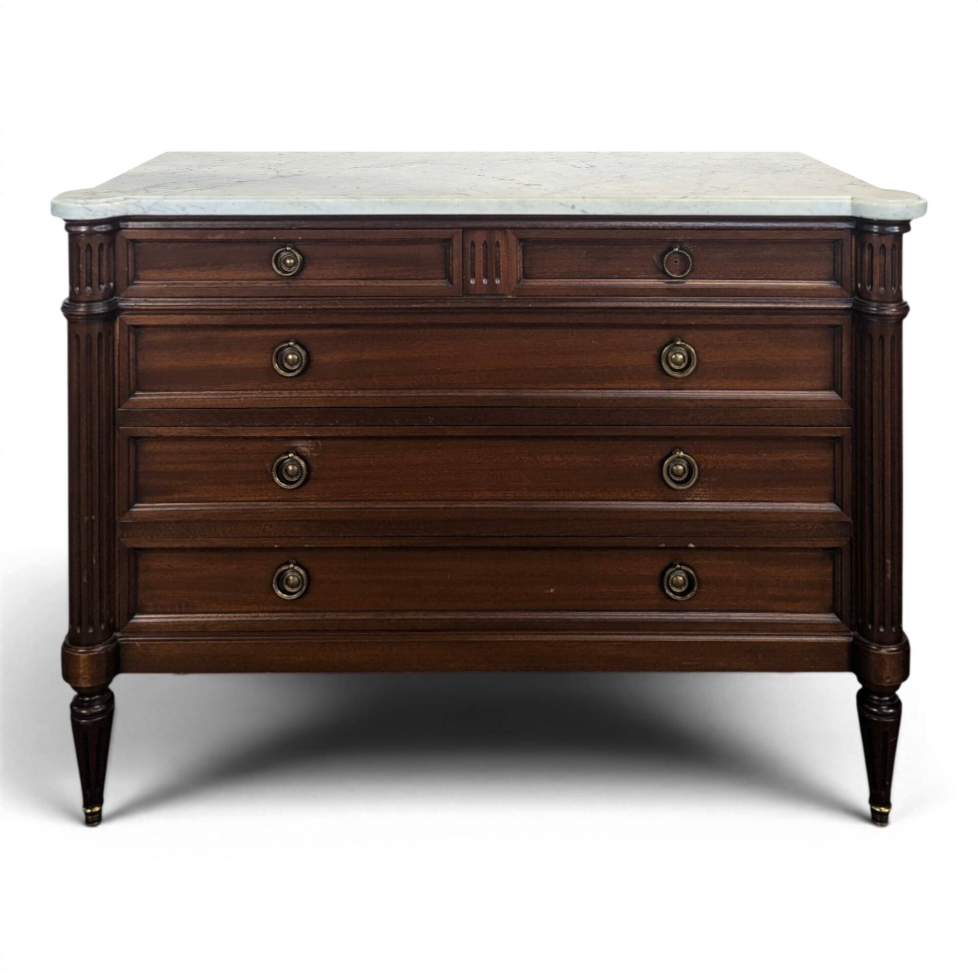Commode de style Louis XVI en acajou et marbre de carrare