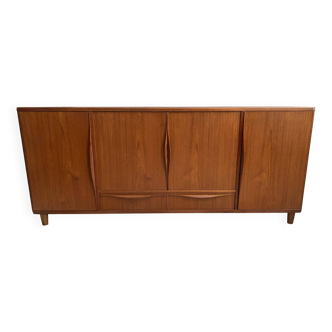 Buffet haut danois en teck de Lyby Mobler, années 1960