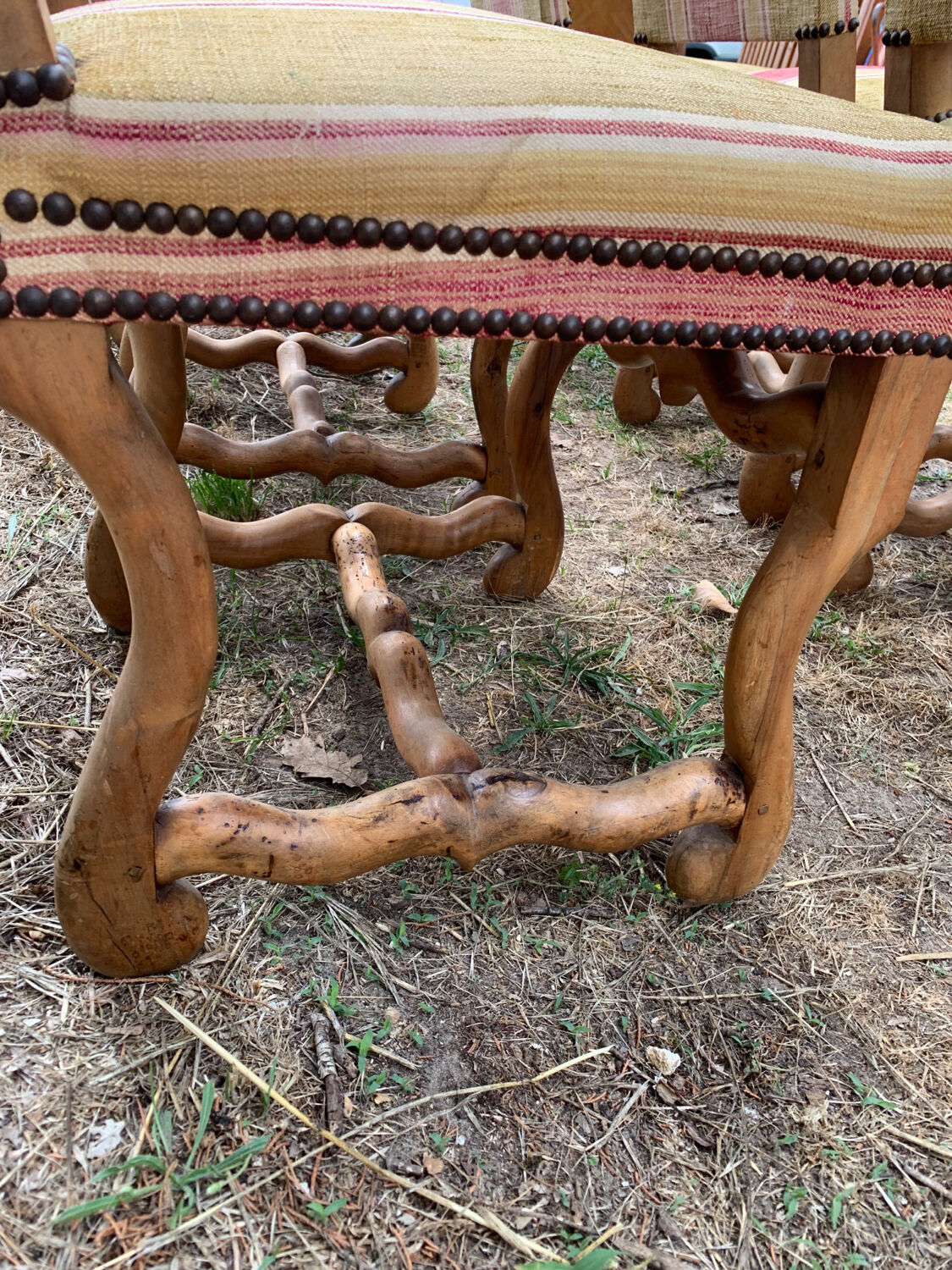 6 lounge chairs in sheepbone and fine fabrics 18/early 19th