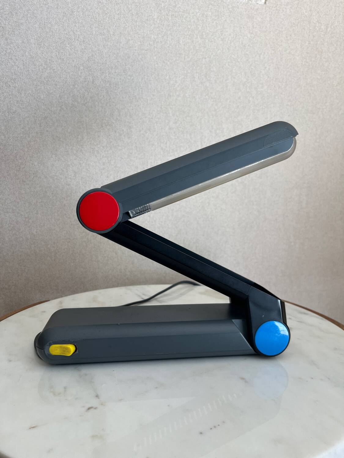 Philips FGG 200 Z Lamp, postmodern Memphis design, 1980s.