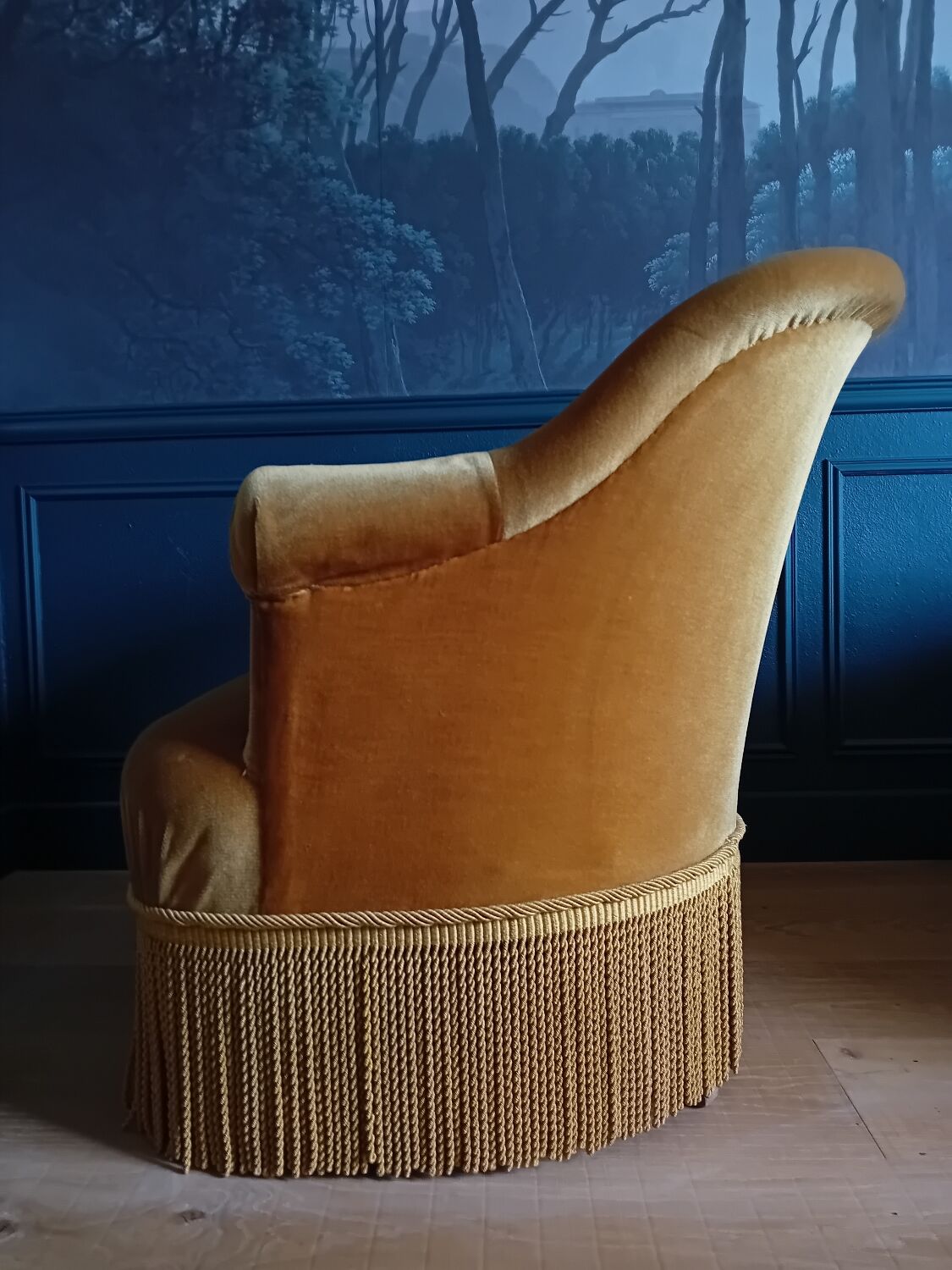 Vintage velvet toad armchair